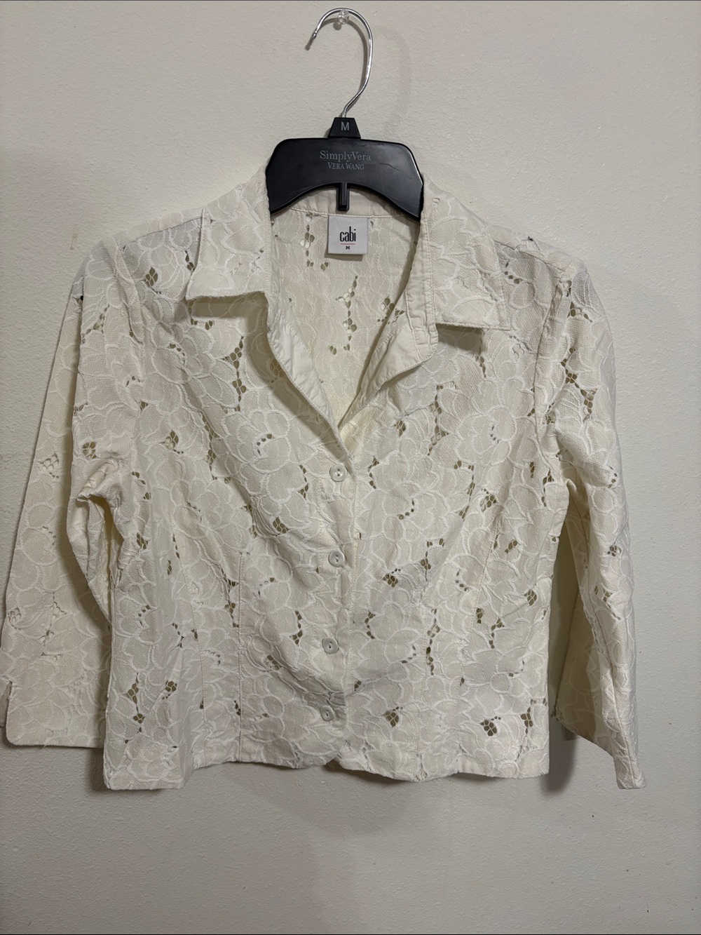Cabi Long Sleeve Cropped Floral Lace Cream Button Down Front Portrait Jacket M